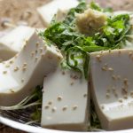 Tofu con erbe aromatiche