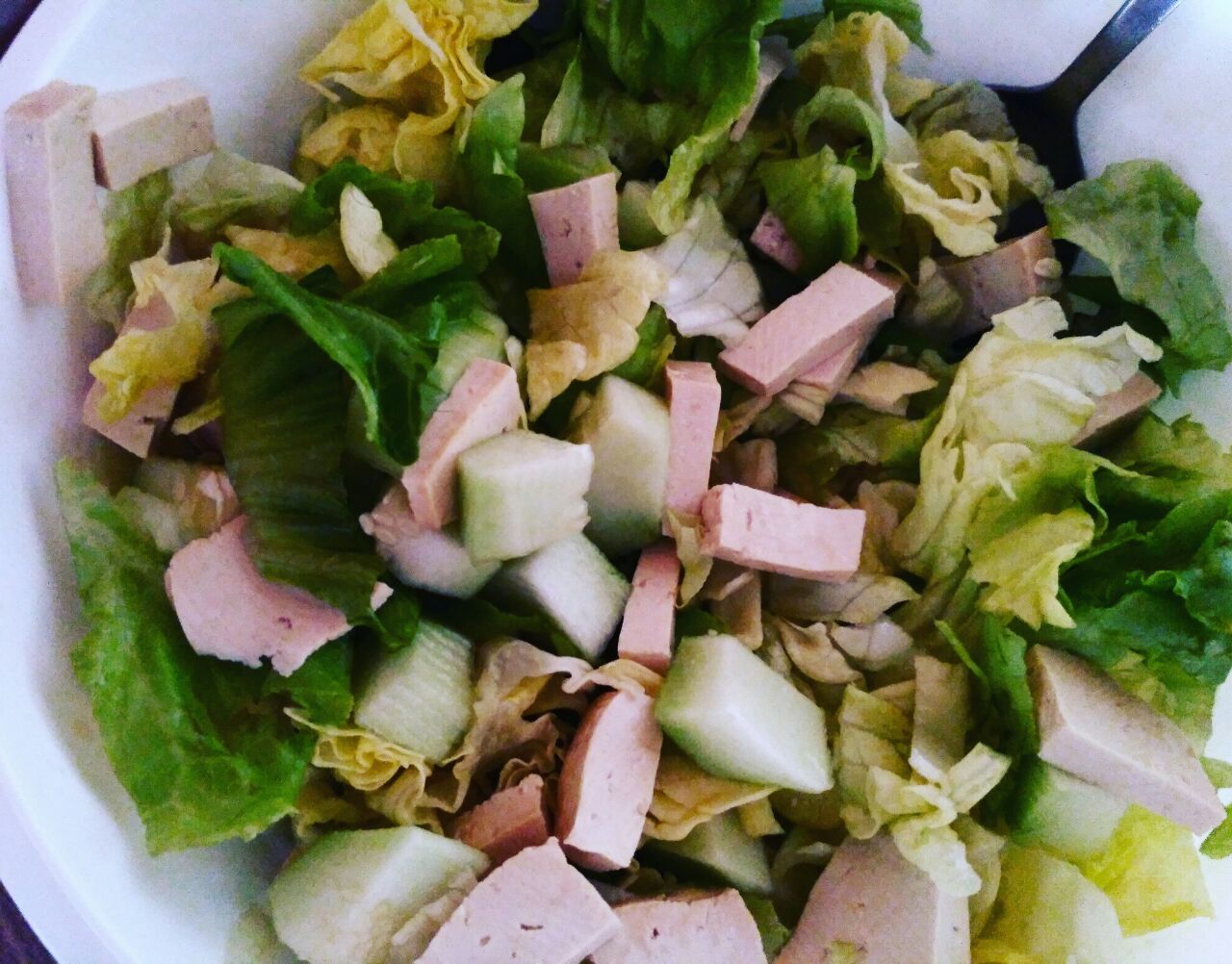 White salad: lattuga, tofu e cetriolo