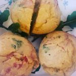 Muffin con farina di kamut, spinaci e prosciutto cotto
