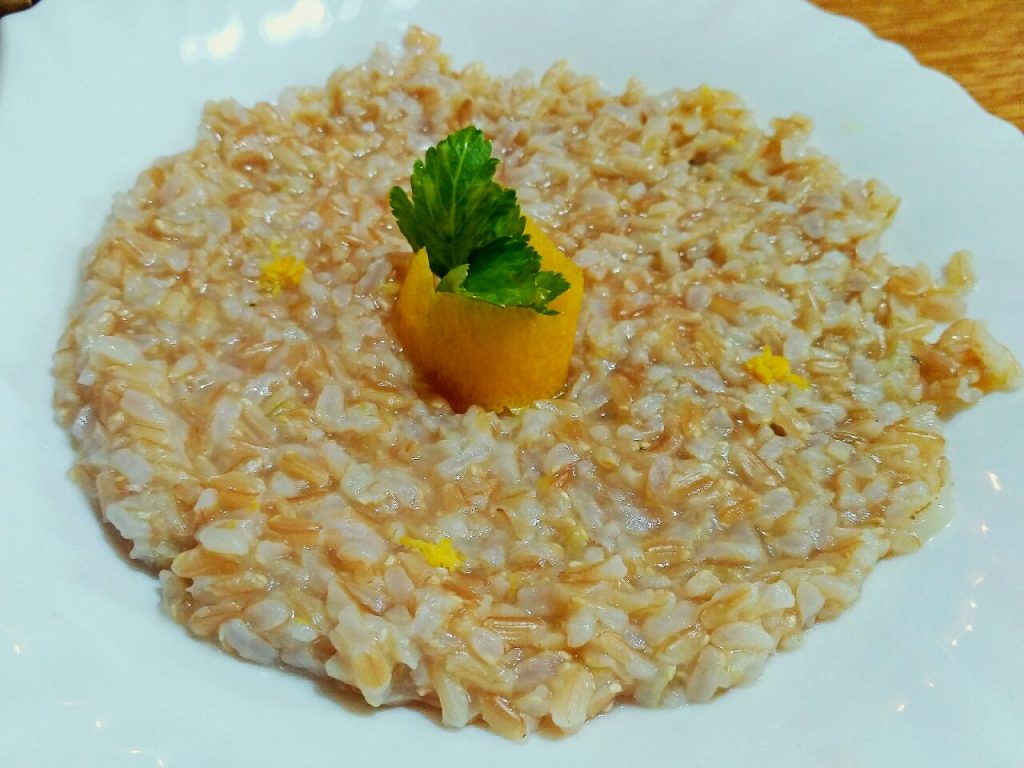 Primi piatti vegani: riso thaibbonet integrale al limone