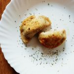Antipasti vegetariani: calzoncini di bietole in padella, senza uova e senza formaggio!