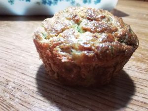 Finger food: muffin salati tonno e zucchine, senza burro e senza formaggio!