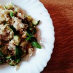 Primi piatti leggeri: quinoa integrale con merluzzo e zucchine!