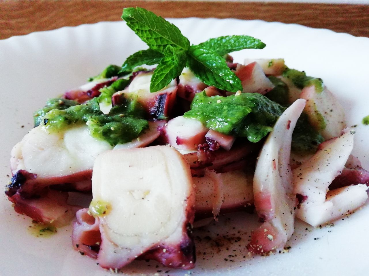 Secondi piatti a base di pesce: totano con salsa di zucchine e menta!