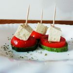 Antipasti estivi: stuzzichini di tofu, zucchine e pomodoro!