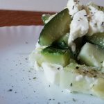 Ricette estive leggere: insalata di feta greca con cetrioli e zucchine!