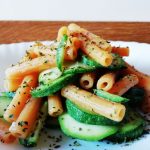 Primi piatti senza glutine: sedanini di lenticchie alle zucchine!
