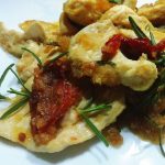 Secondi piatti a base di carne: pollo ruspante in padella con pomodori secchi e rosmarino!