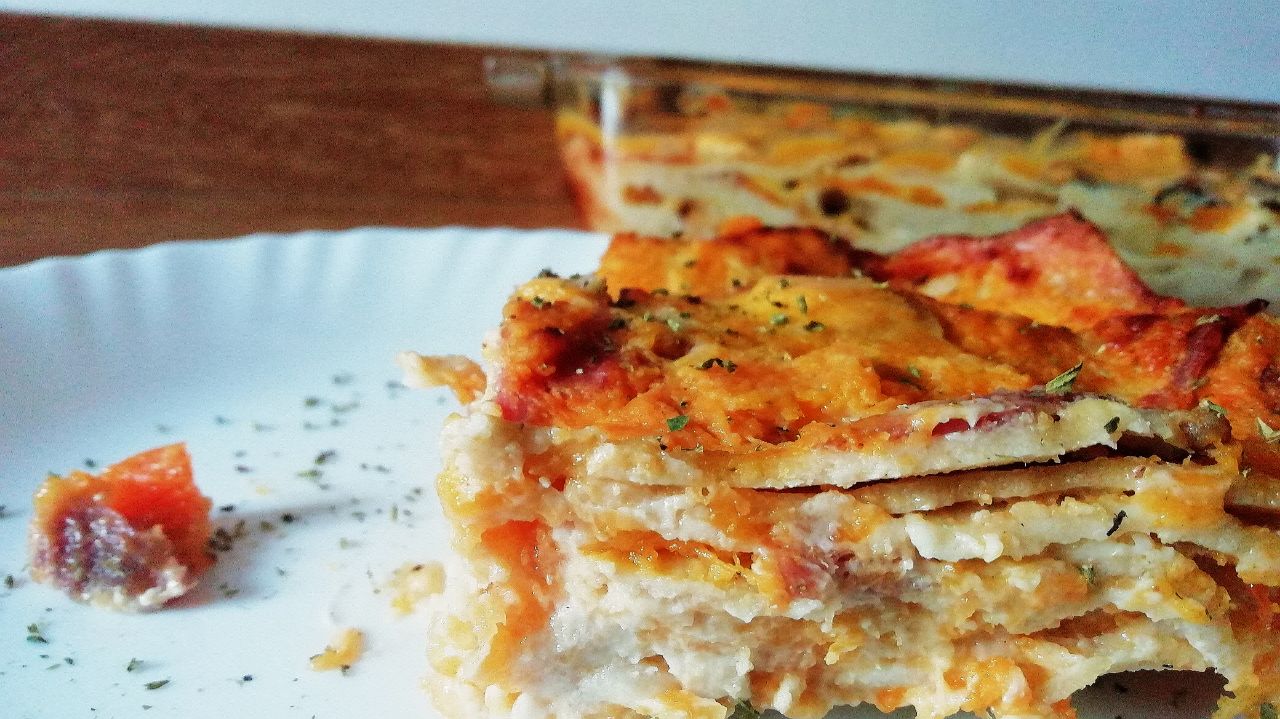 Primi piatti: lasagna fatta in casa con zucca, scamorza, besciamella senza burro e speck!