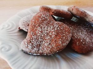 Dolci senza uova senza burro e senza lattosio: biscotti al cacao amaro e mandarino con zucchero di canna!