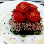 Ricette leggere e semplici: insalata di bietole con pomodorini e tonno al naturale!