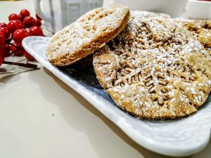 Dolci natalizi senza burro e senza latte semplici e leggeri: biscotti alla cannella con zucchero di canna e olio evo!