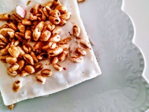 Dolci light senza burro e senza zucchero: fit cheesecake con yogurt skyr cereali cacao amaro e biscotti integrali al cioccolato!