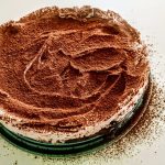 Dolci senza cottura semplici e veloci: torta con kamut soffiato al cioccolato panna montata e crema alle nocciole