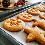 Biscotti natalizi da regalare al miele con olio evo zucchero di canna e farina di tipo 2