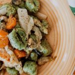 Gnocchi ricotta e spinaci con sugo di verdure