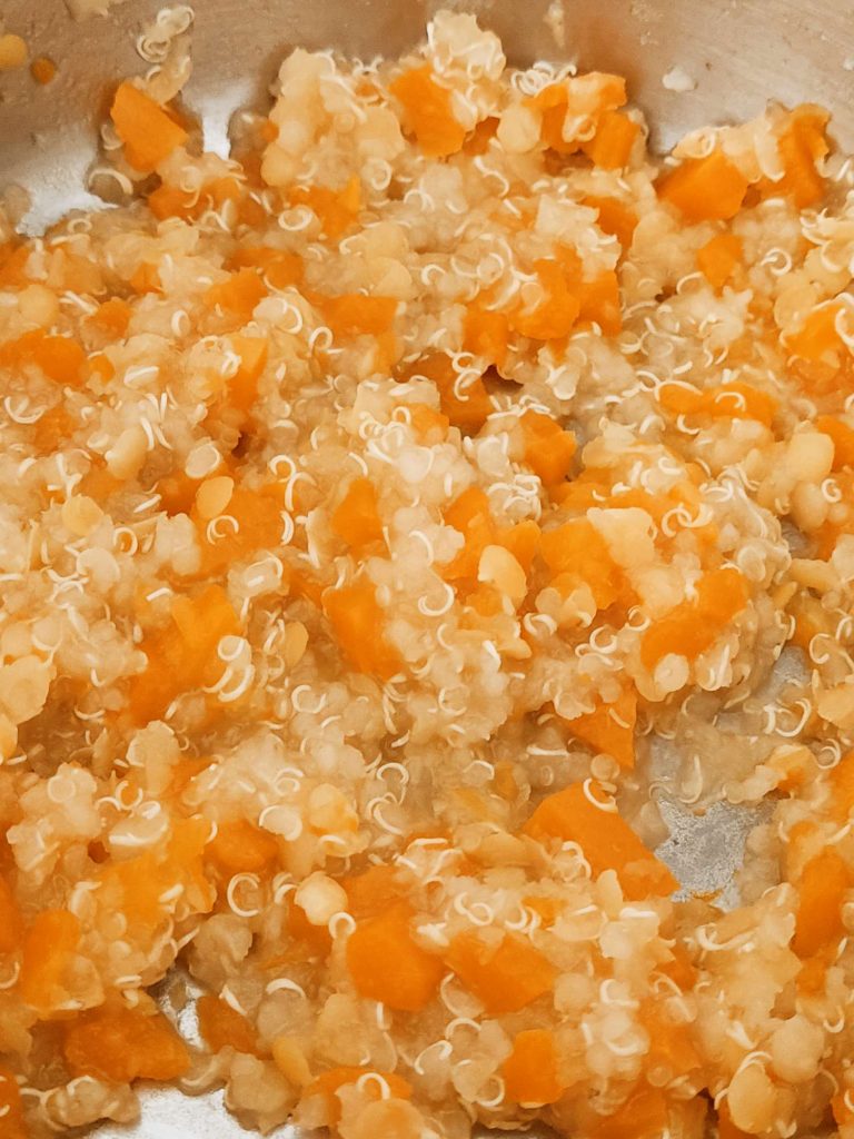 pappa di quinoa carote e lenticchie rosse decorticate