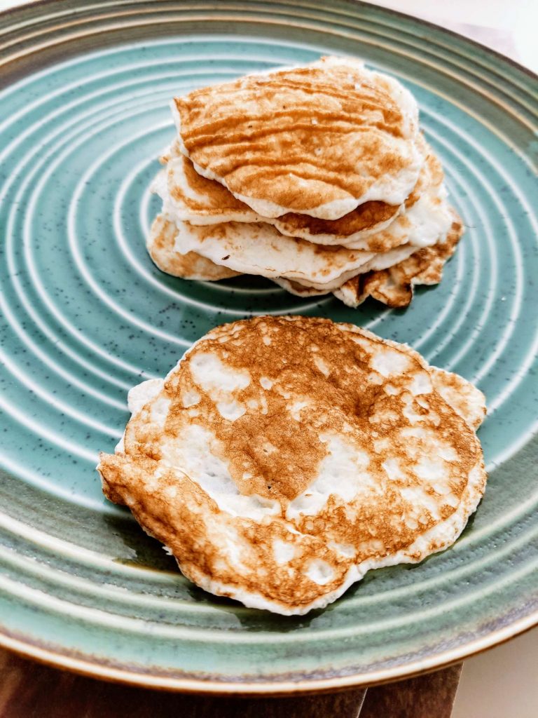 Pancakes fit al cocco senza burro e senza lattosio