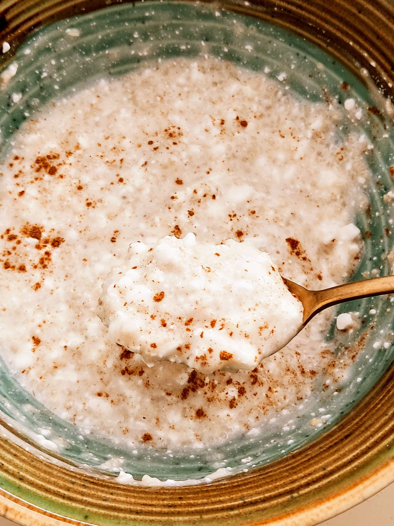 Porridge di crusca d’avena con fiocchi di latte