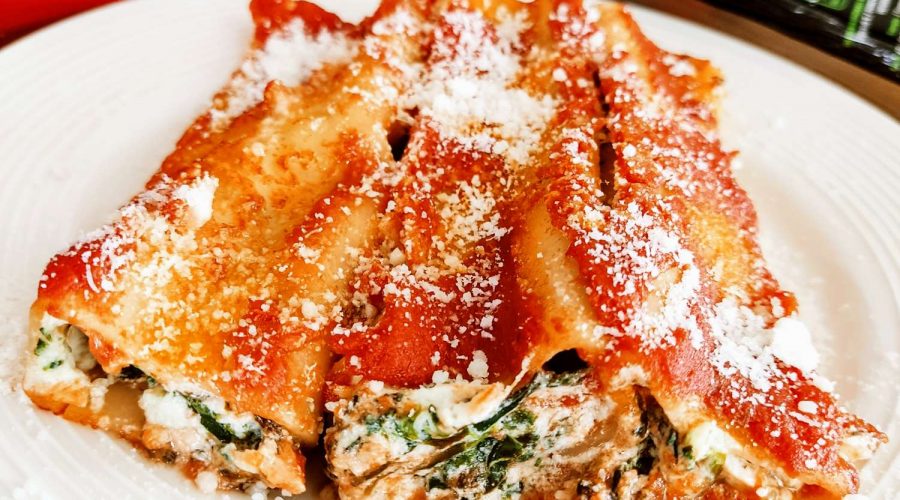 Cannelloni ricotta e spinaci al sugo: ricetta light senza besciamella