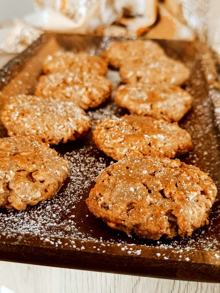 Biscotti di farro soffiato in friggitrice ad aria vegani