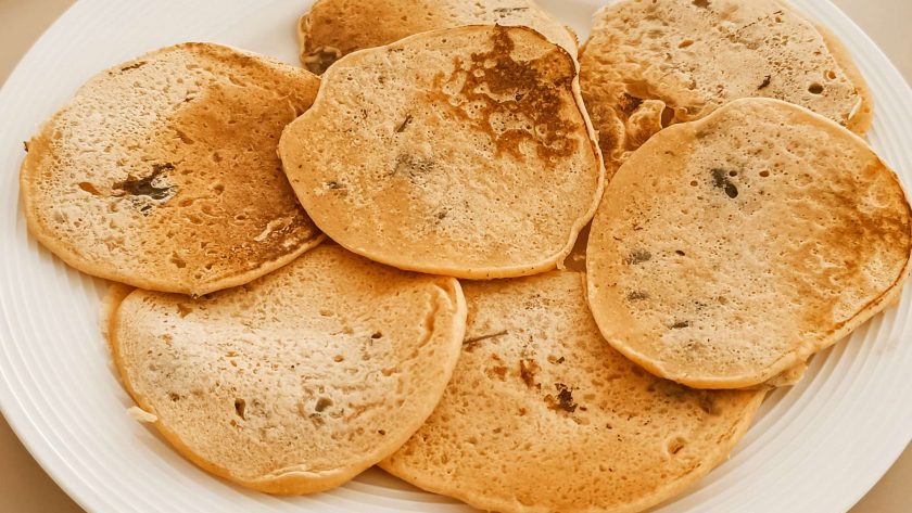 Pancakes salati di farina di ceci senza glutine vegani