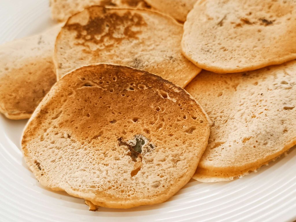 Pancakes salati di farina di ceci senza glutine vegani