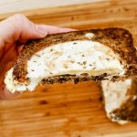 Toast proteico con pane di segale
