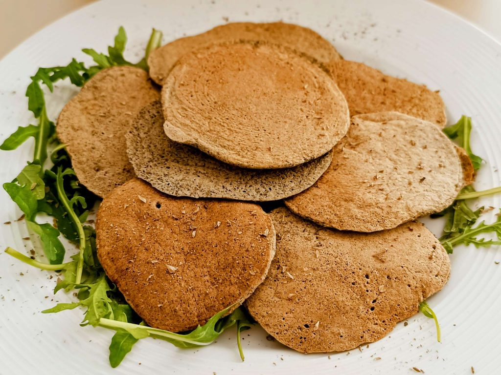 Pancakes con Albume, Rucola e Farina di Grano Saraceno