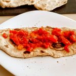 Lingue di pizza in padella con pomodorini senza formaggio
