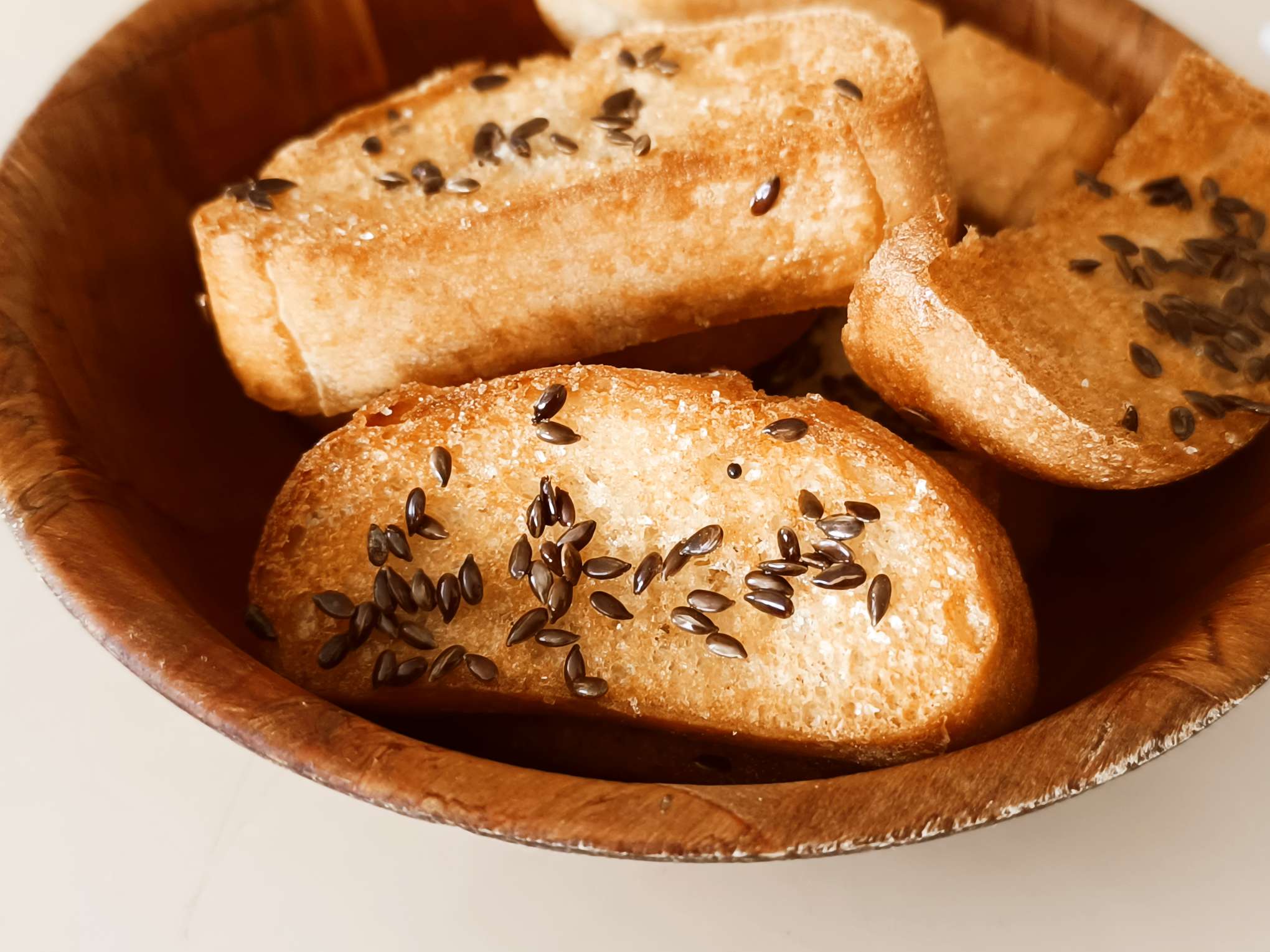 Crostini di pane con semi di lino in Friggitrice ad aria