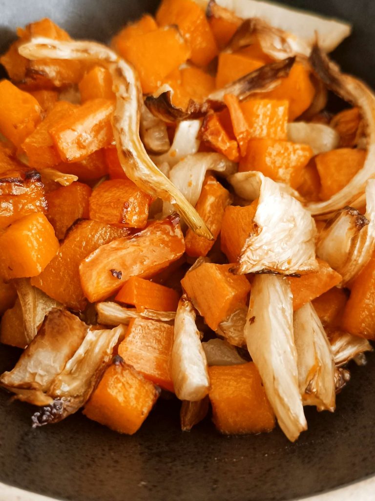 Zucca finocchi e carote in friggitrice ad aria senza pane e senza farina