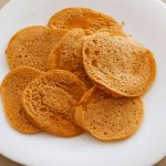 Pancakes di lenticchie gialle con curcuma e paprika